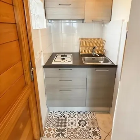 2 A 4 Personnes Sant Ambroggio * Lumio (Corsica)